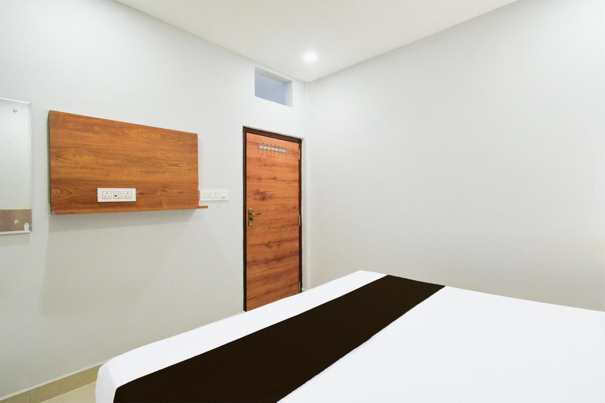 Hotel O Vaishnavi Residency Hyderabad Exterior photo